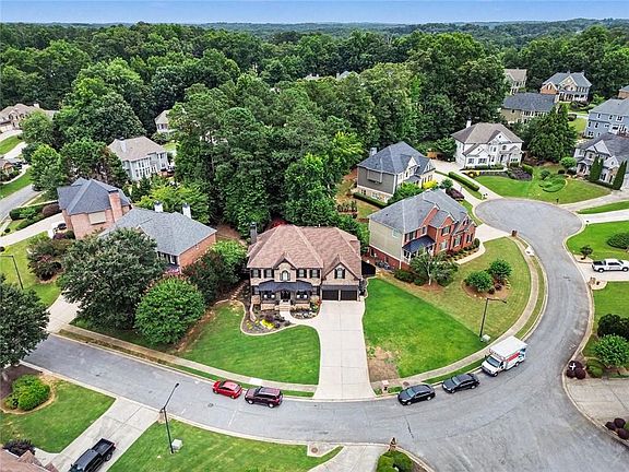 5th image of 2122 Hollowbrooke Way NW