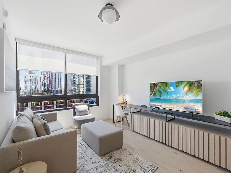 225 N Miami Ave #14-ID1559812P