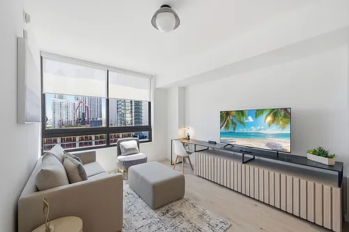 225 N Miami Ave #14-ID1559812P Photo 1