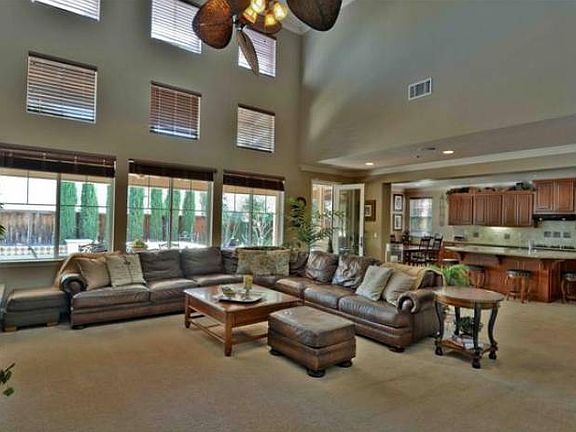 Family Room & Kitchen