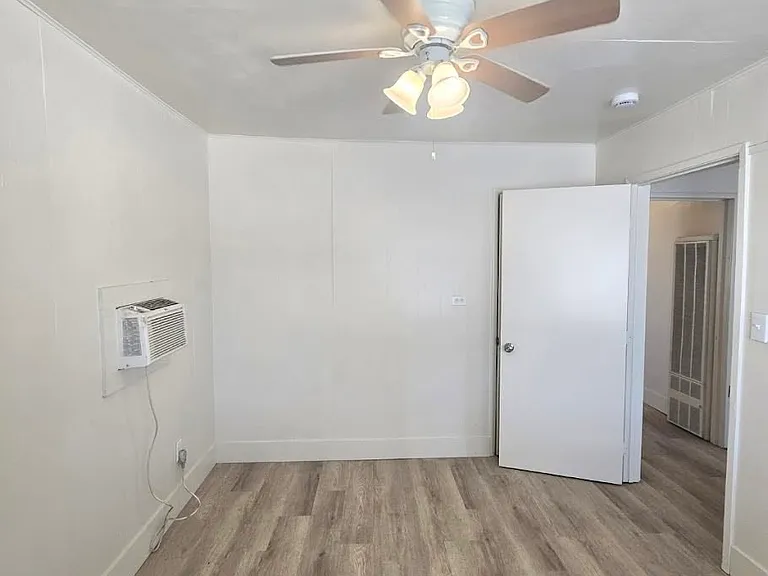 205 Santa Cruz St — Photo 5