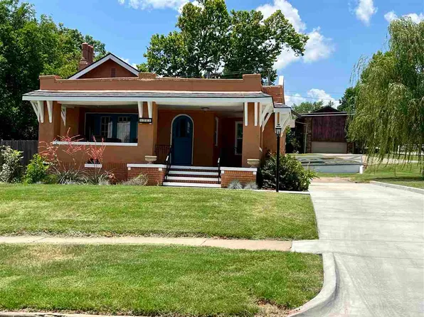 1721 Revard Ave, Pawhuska, OK 74056