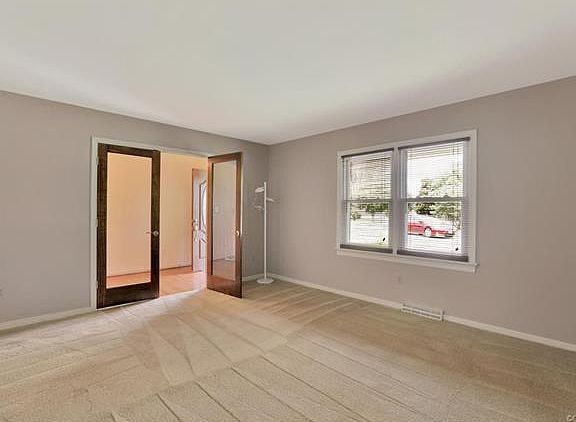 5th image of 11424 New Farrington Ct