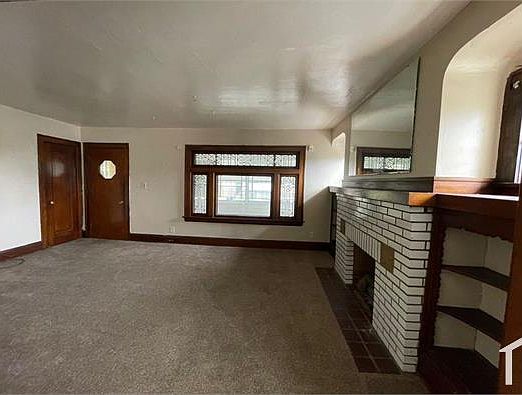 4th image of 3568 E 110th St #2