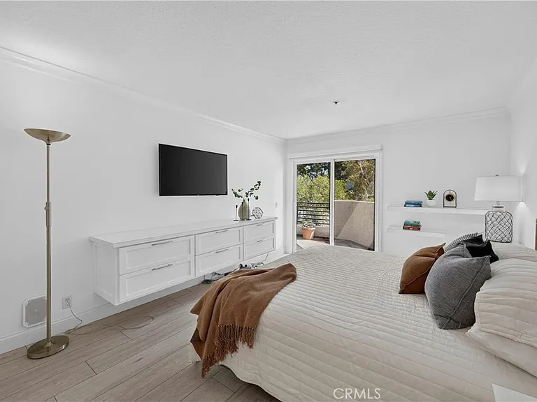 950 Cagney Ln #207 — Photo 10