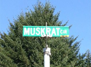 226 Muskrat Cir, Whitethorn, CA 95589