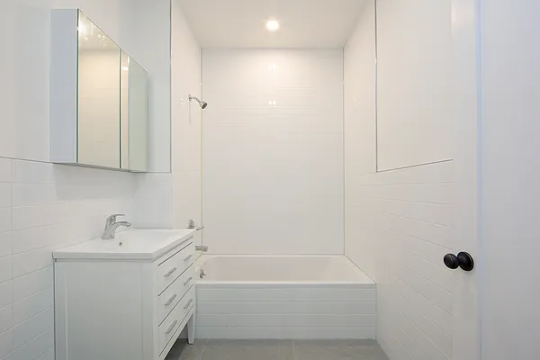 Rented by Compass | media 9