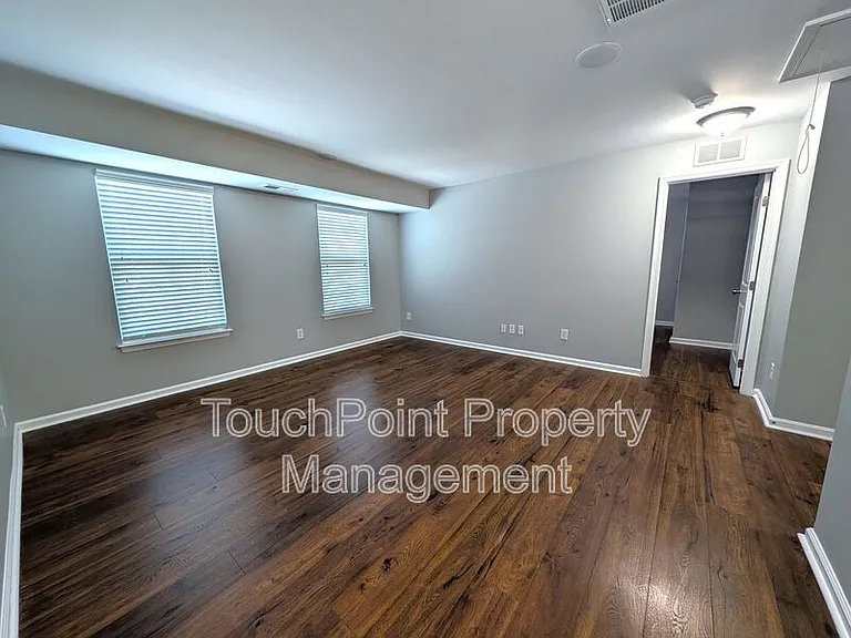 209 Weavers Glenn Pl — Photo 20