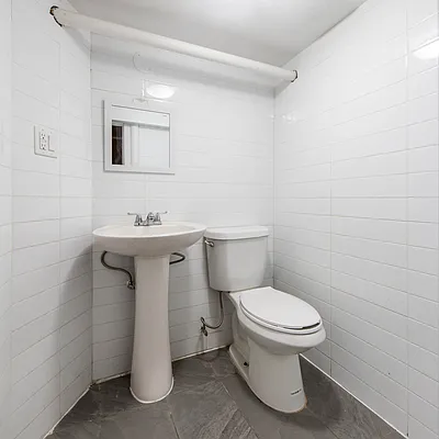 Rented by Nooklyn NYC LLC | media 38