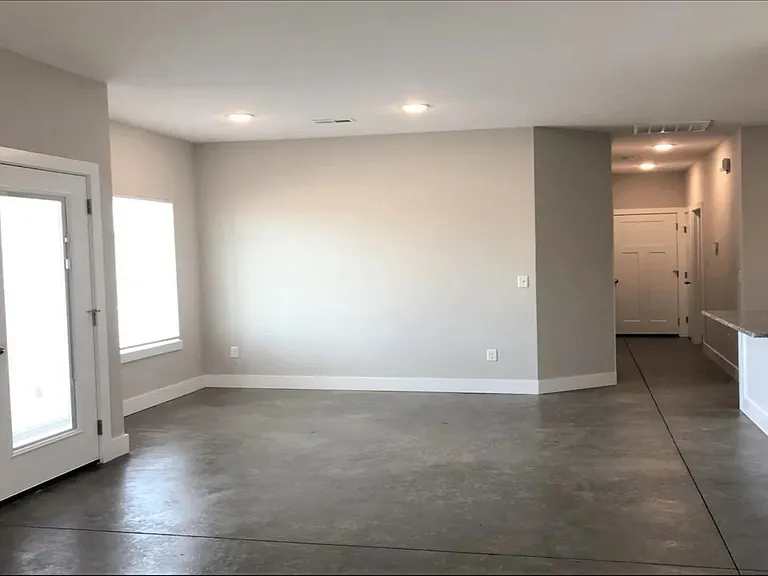 8036 E 34th Ct S — Photo 5