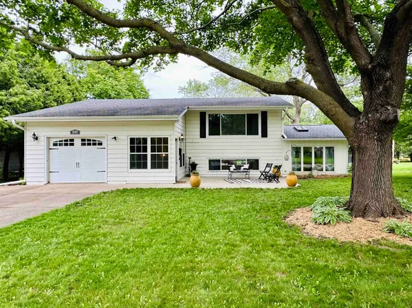 1848 Hazel St, Oshkosh, WI 54901