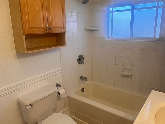 3rd image of 214 S Edison Ave