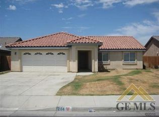 214 Scarletfire Dr, Bakersfield, CA 93307