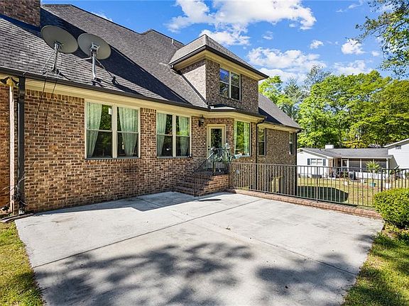 4th image of 1614 Rucker Rd