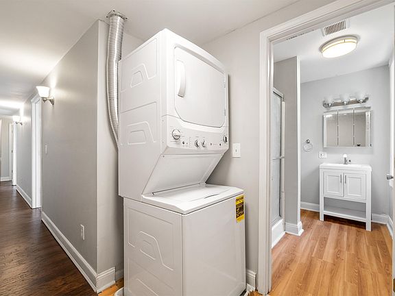 2nd image of 4537-4539 Swan Ave #2-4539