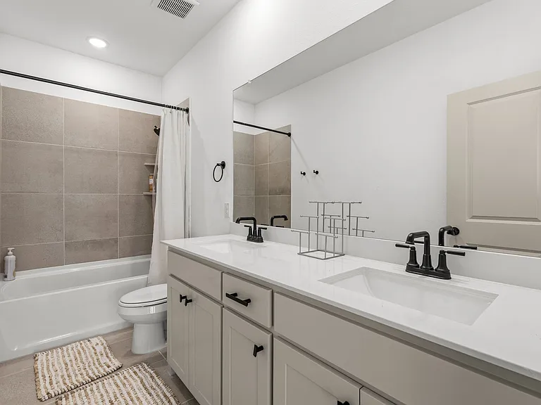 9540 Hedge St — Photo 35