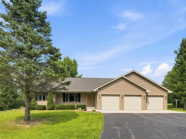1075 Kim Ln, Little Suamico, WI 54141