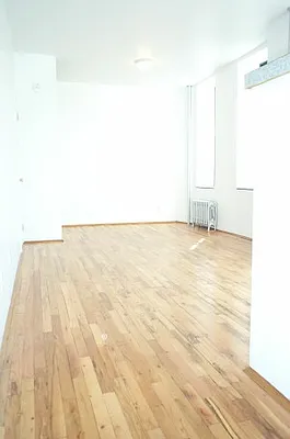 Rented by Tower Brokerage | media 11