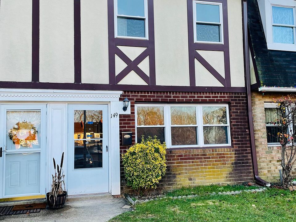 1st image of 149 Briar Mills Dr