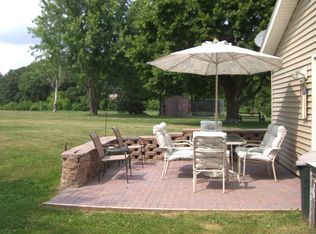 325 9th Ave NW, Waseca, MN 56093