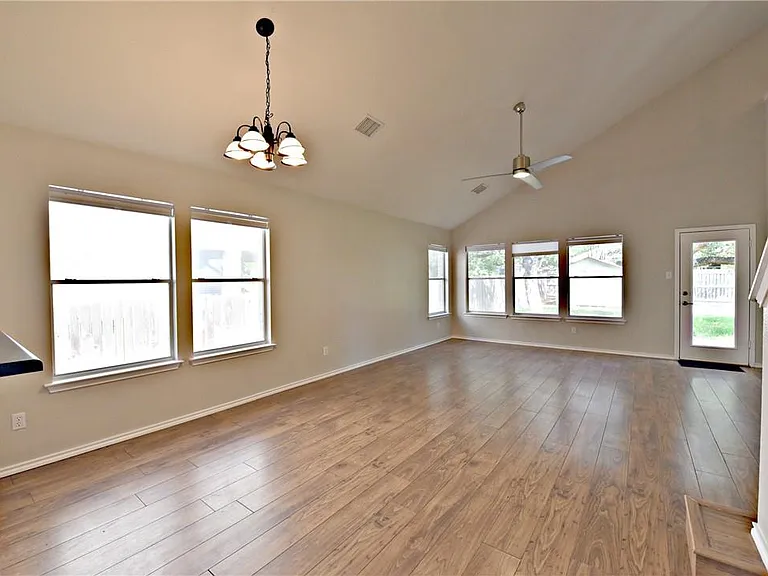 8416 Alvin High Ln — Photo 4