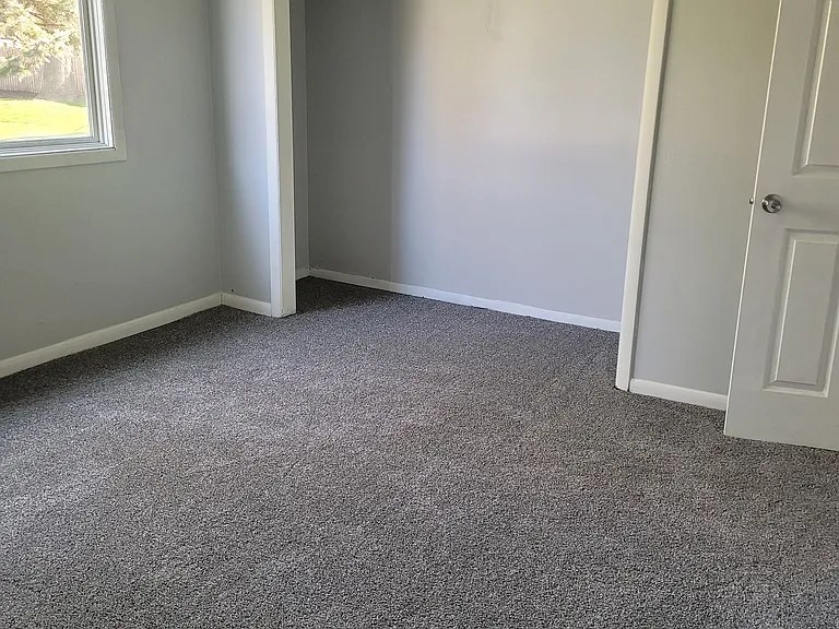 306 Larson Ct #8 — Photo 7