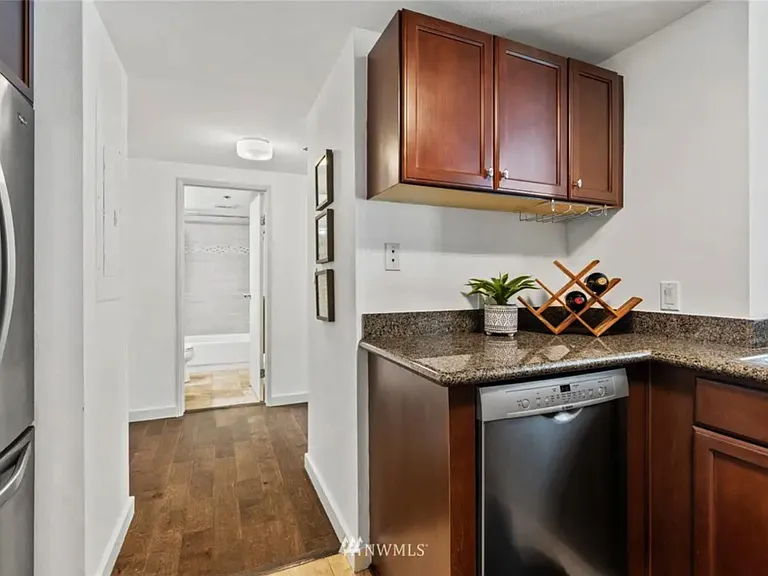121 Vine St #1506 — Photo 13