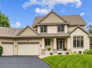 5936 Pond View Dr, Shoreview, MN 55126