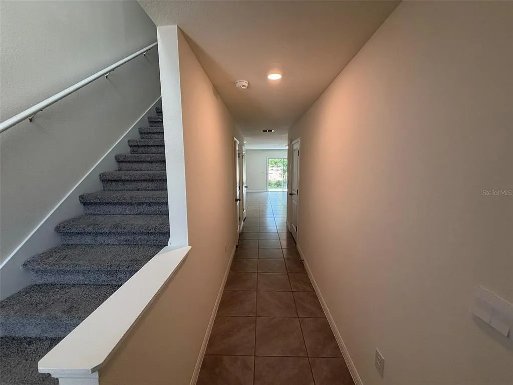 3 bed, 2.5 bath, 1458 sqft, $1,650 — Photo 4