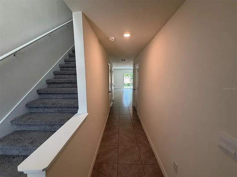 6609 SW 81st Loop — Photo 3
