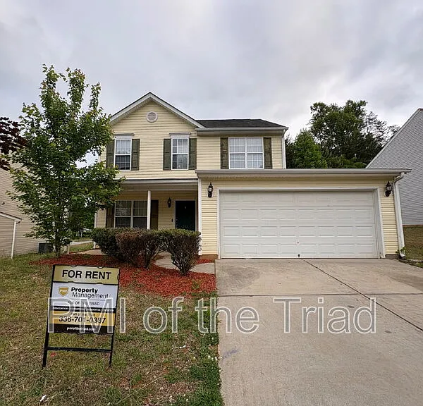 202 Kinnley Ct — Photo 1