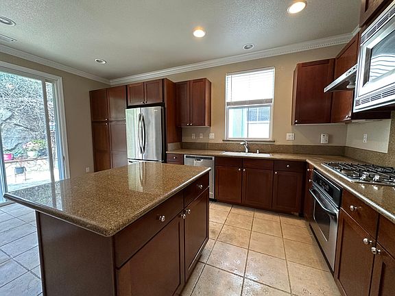 4th image of 7232 Shannon Park Ct