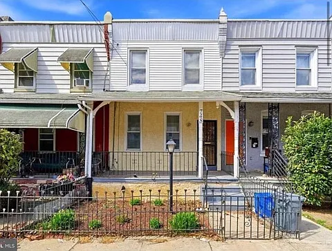748 N Holly St — Photo 9