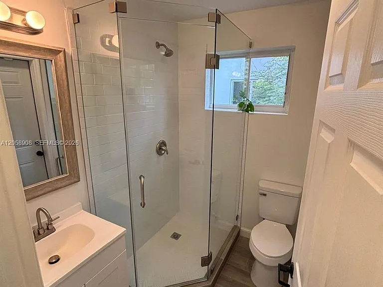 1426 Arthur St — Photo 10