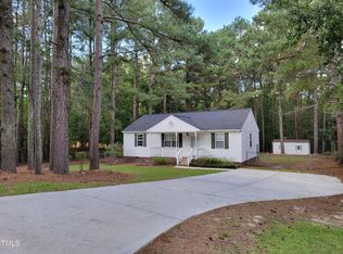 129 Hammerstone Dr, Fuquay Varina, NC 27526