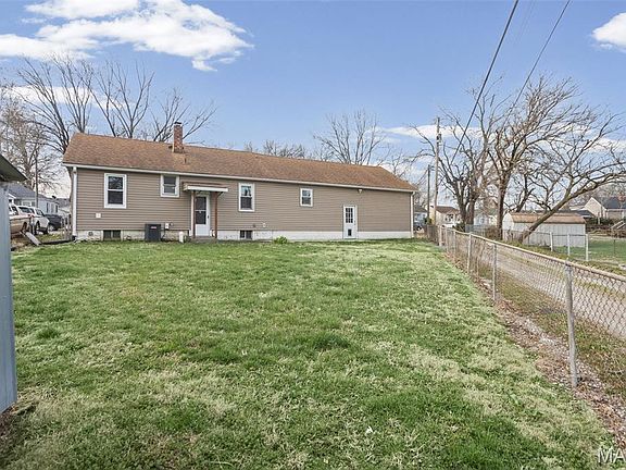 5th image of 2535 E 28th St