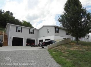 3499 London Hollow Rd NE, Newark, OH 43055