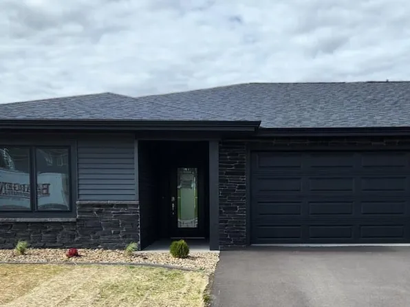309 Sunset Ave, Mountain Lake, MN 56159