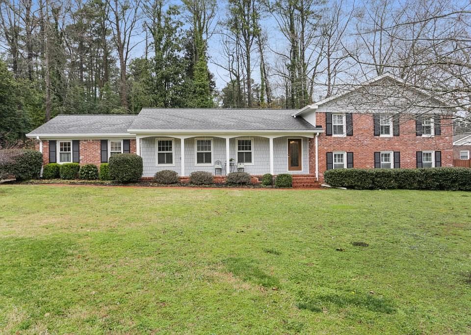 1st image of 657 Bouldercrest Dr SW