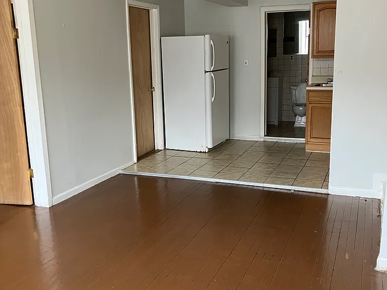 232 Main St — Photo 3