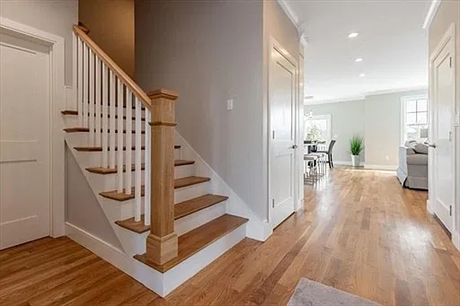 3 bed, 4.5 bath, 3243 sqft, $6,500 — Photo 2