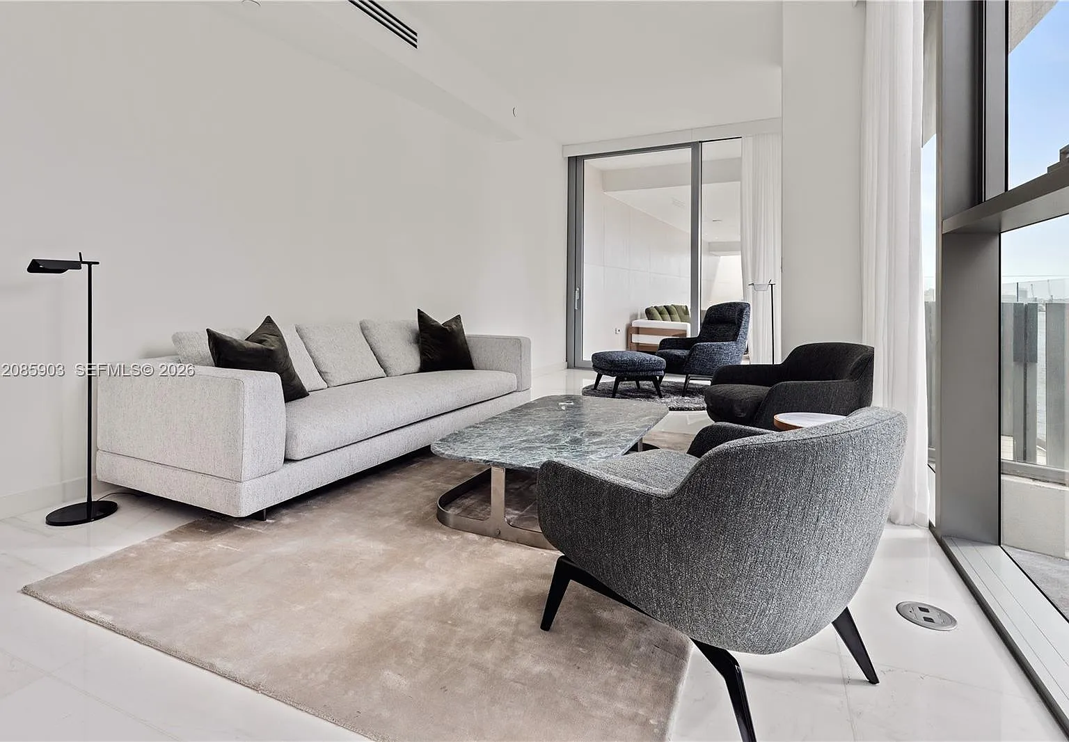 2 bed, 2.5 bath, 1582 sqft, $16,500 — Photo 3