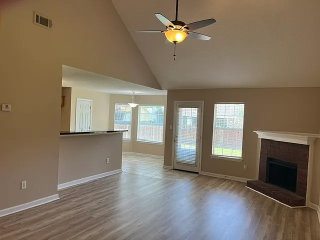 6555 Whitten Grove Dr — Photo 4