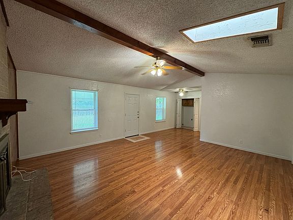 3rd image of 1803 Fairway Dr