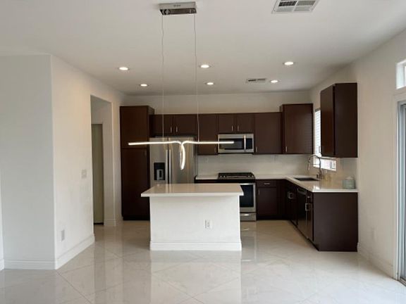 2nd image of 10234 Sourwood Ave