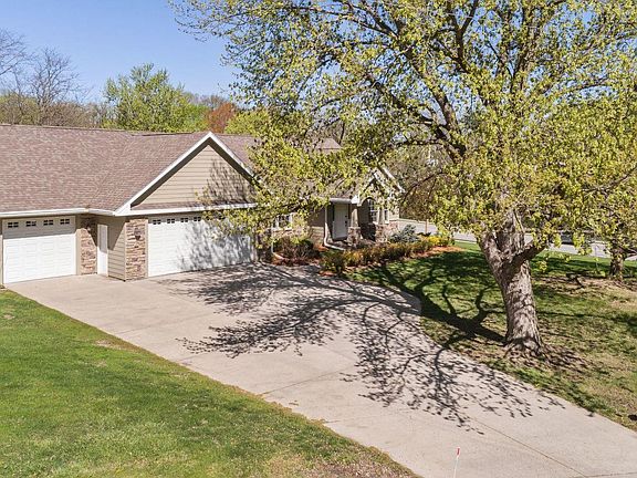 4th image of 5360 NW Burr Oak Dr