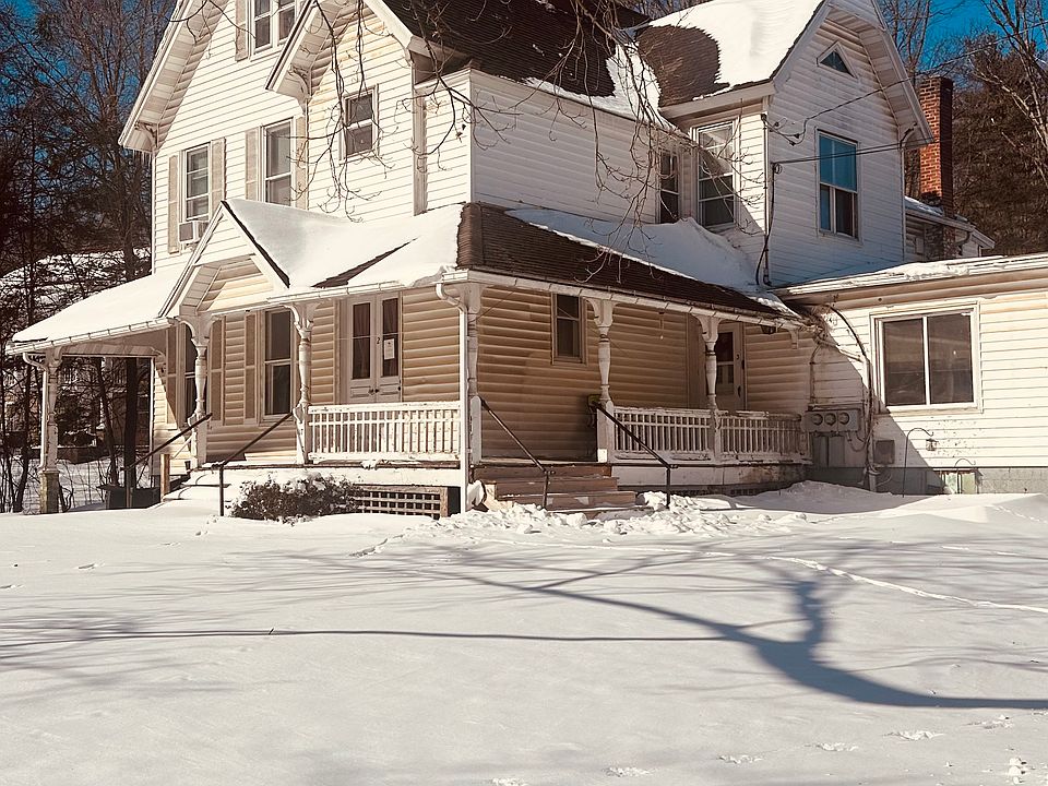 1st image of 117 Vineyard Ave APT 2