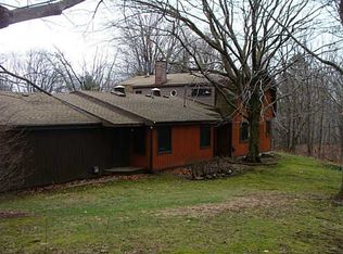 9501 S Protection Rd, Holland, NY 14080