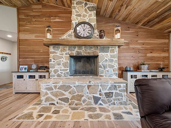 4th image of 50 Deere Pointe Dr