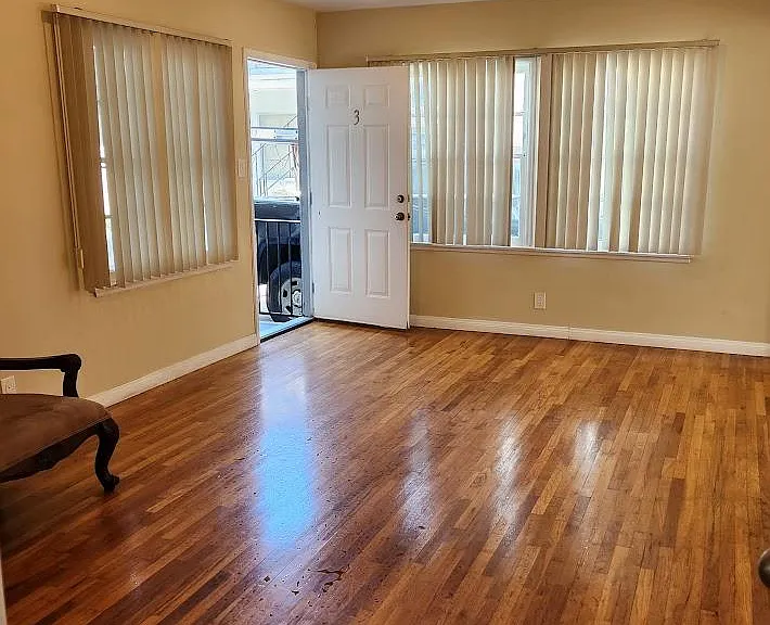 7234 Hazeltine Ave #3 — Photo 14